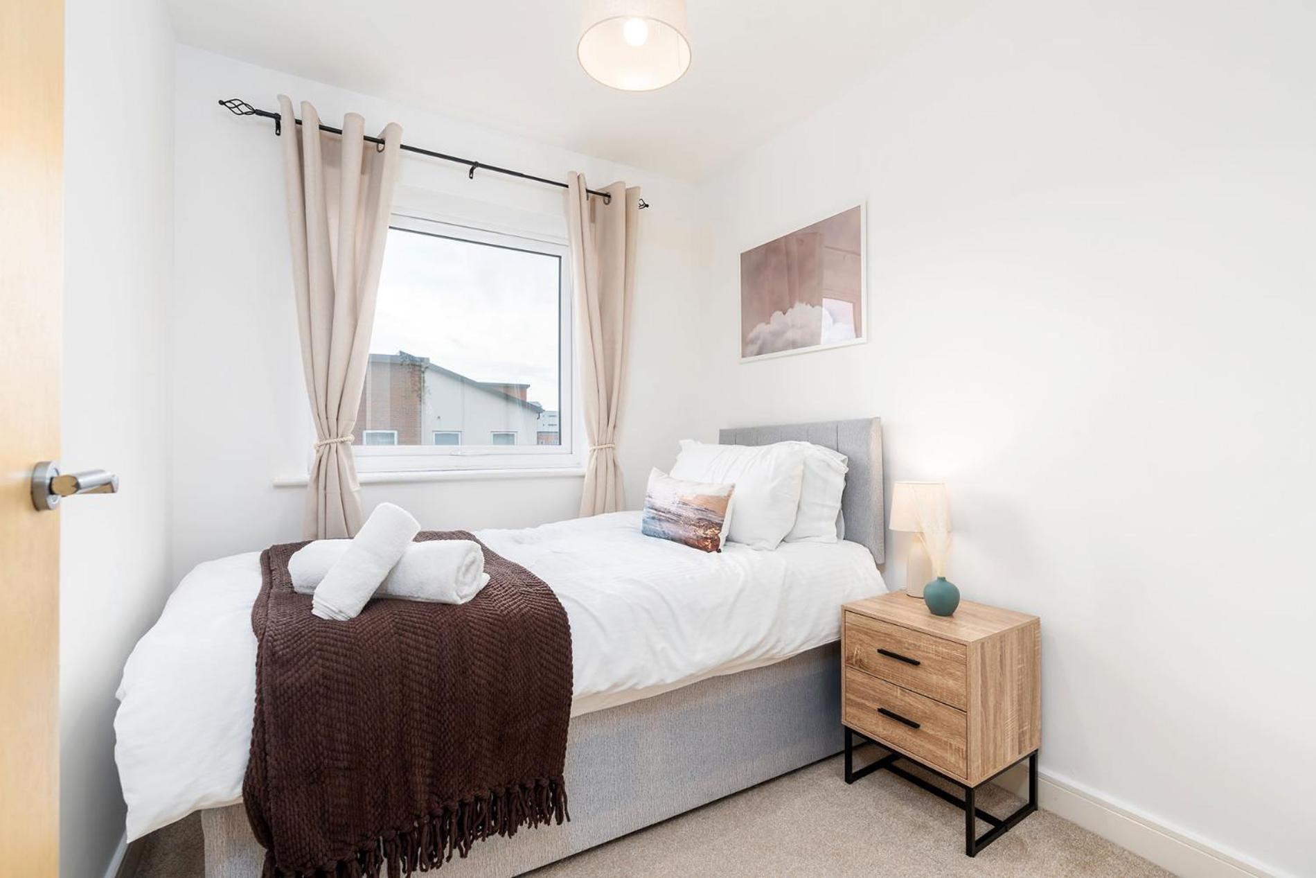 6 Guests - 3 Bedrooms - Free Wi-fi - Casa de férias Manchester