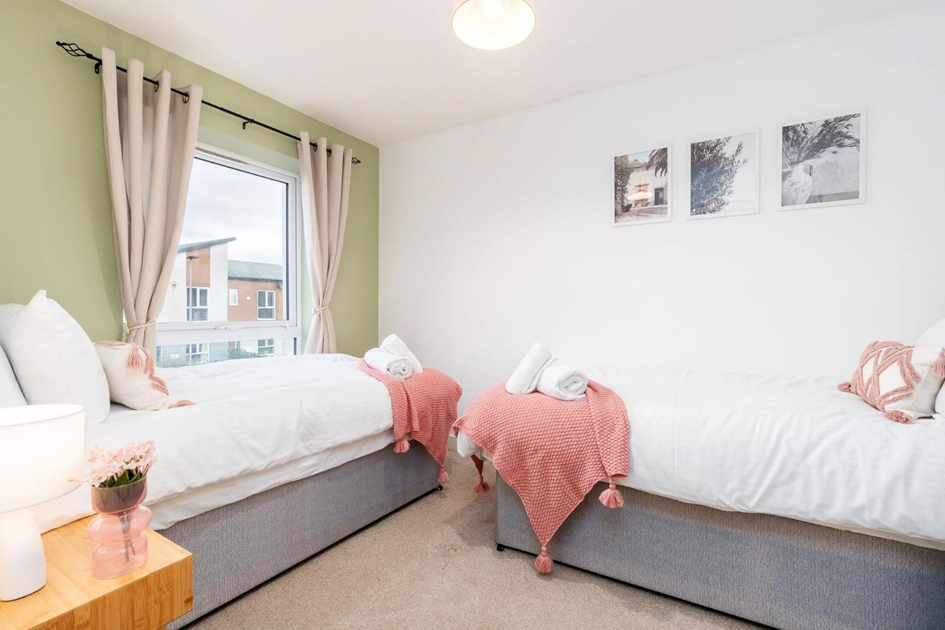 6 Guests - 3 Bedrooms - Free Wi-fi - Casa de férias *